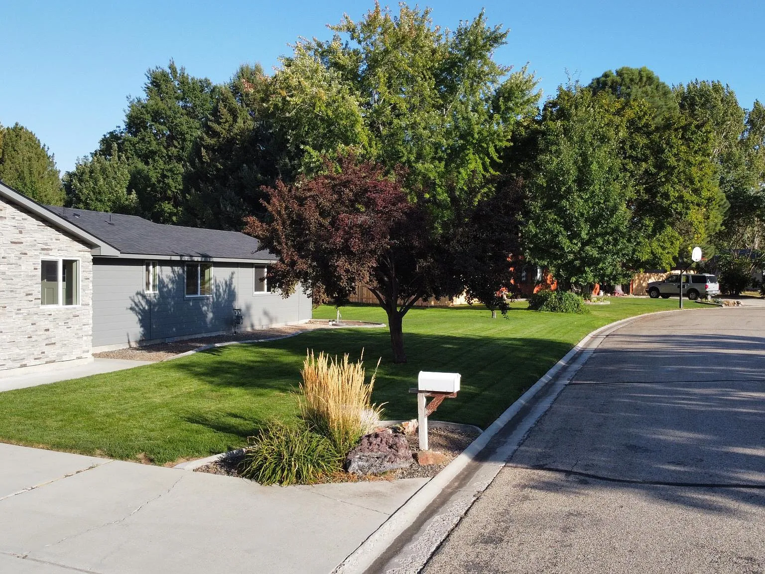 3 bed, 1776 sqft, $2,575 — Photo 4