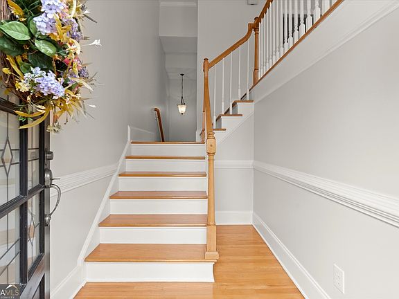 2nd image of 3022 Gaston Cir SE