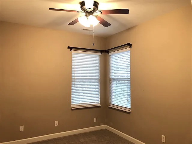 1010 Tanyard Springs Dr — Photo 14