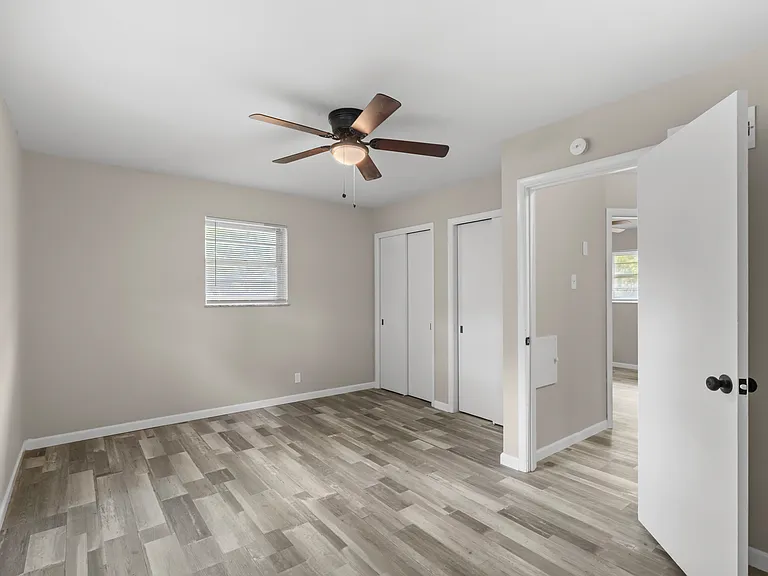 901 Cadora Dr — Photo 5