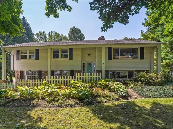 10515 Sherman Rd, Chardon, OH 44024