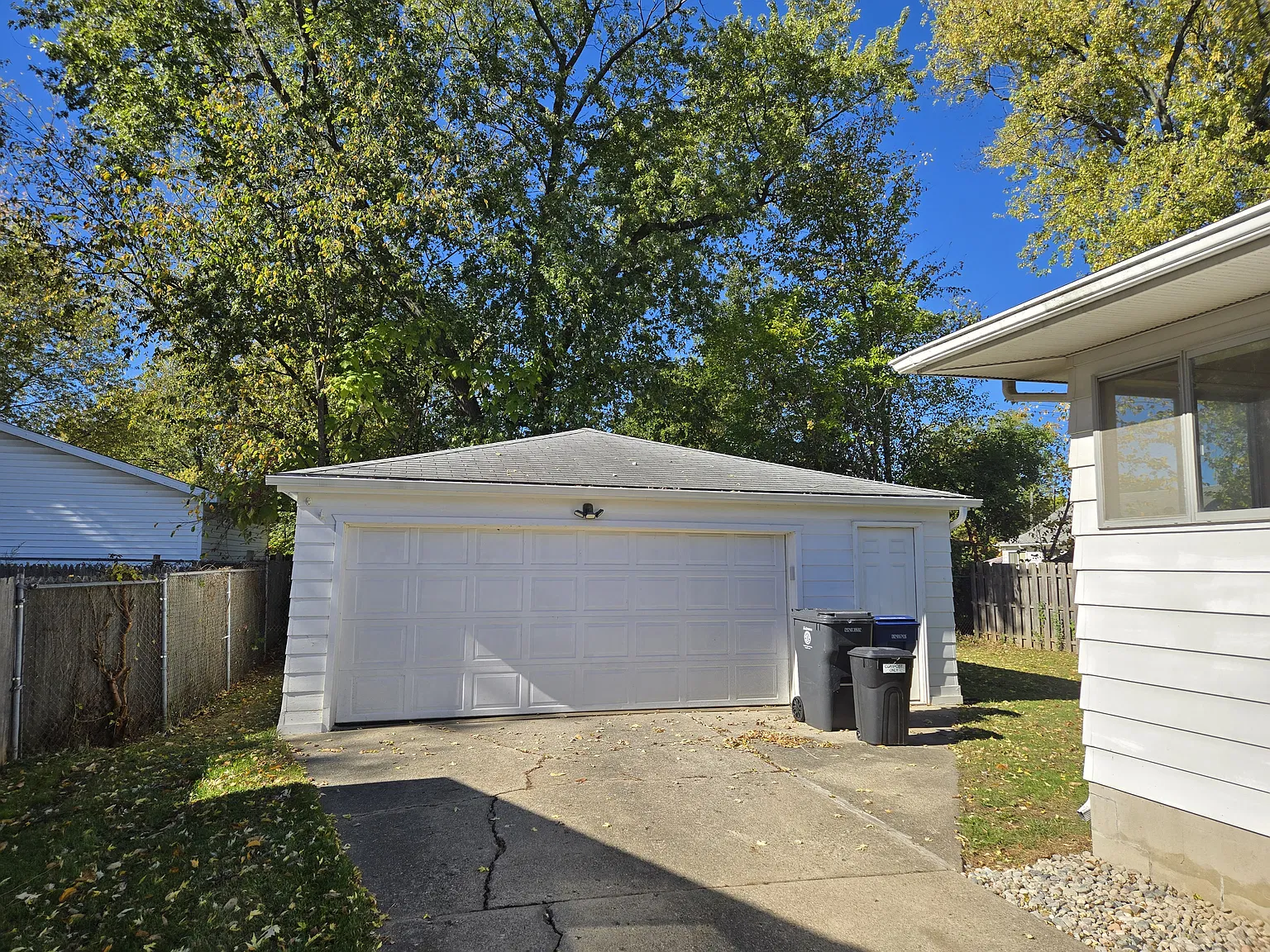3 bed, 1364 sqft, $1,175 — Photo 2
