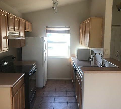 4th image of 9325 W Beryl Ave
