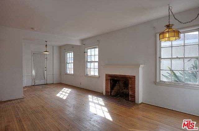 1st image of 1424 Bay St