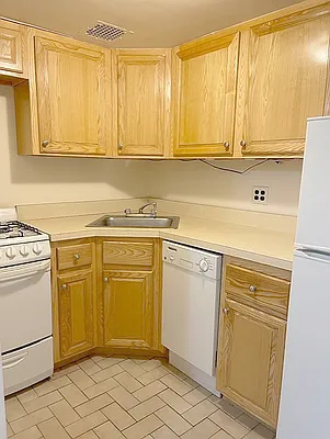 Rented by AJ Clarke | media 10