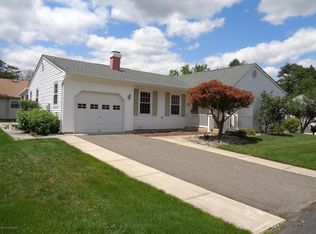 102 Sunset Rd, Whiting, NJ 08759