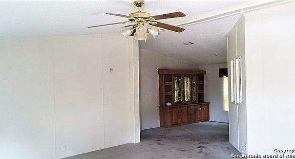 5th image of 188 Bluebonnet Cir