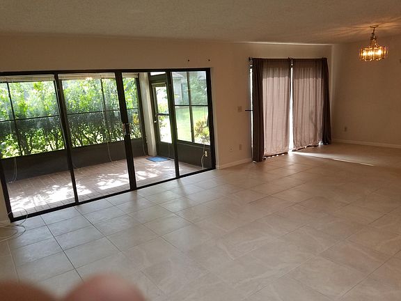 2nd image of 1526 N Carolwood Blvd