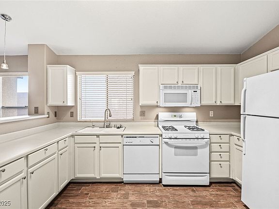 2nd image of 5804 Sassa St