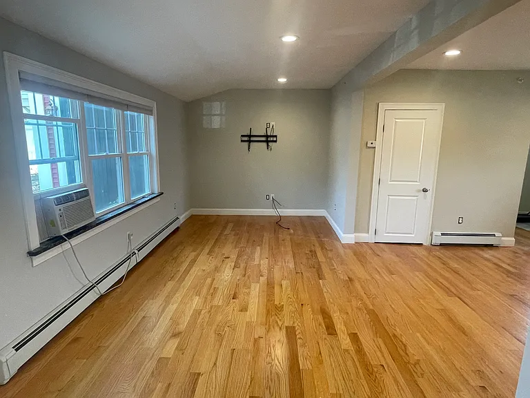 15 Wilson St #2 — Photo 12