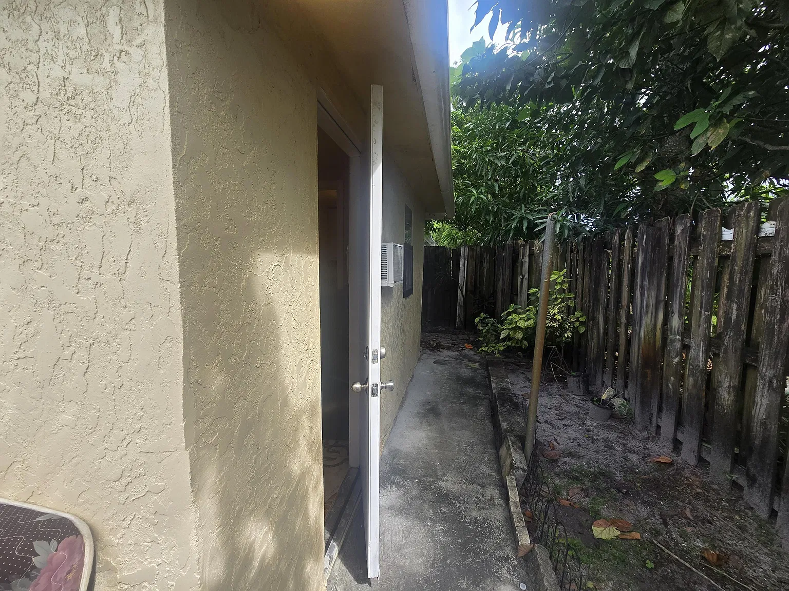 1 bed, 1.0 bath, 1534 sqft, $1,100 — Photo 3