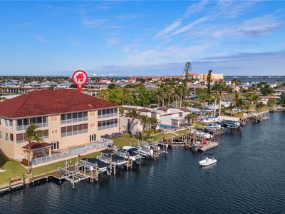 1814 Beach Pkwy APT 301, Cape Coral, FL, 33904