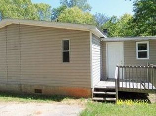 3044 Burton Cir, Gainesville, GA 30507