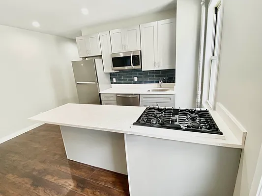 Rented by Papp Realty | media 3