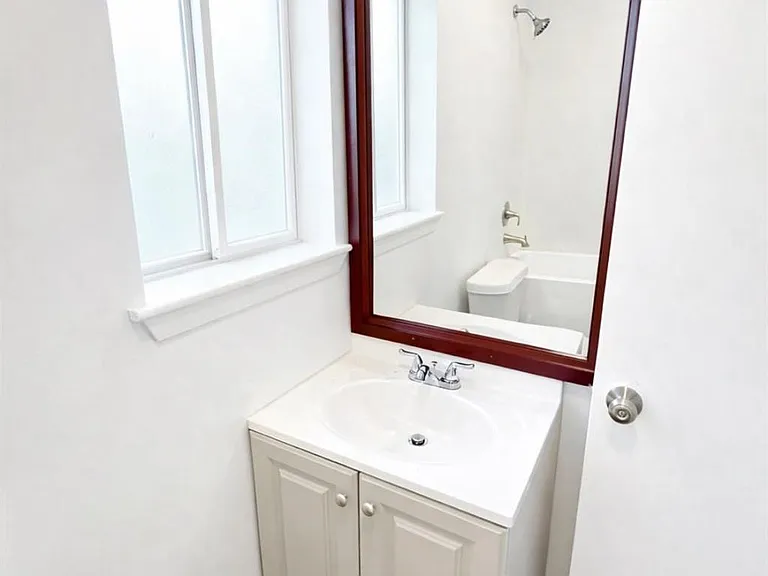 600 W Mimosa St — Photo 17