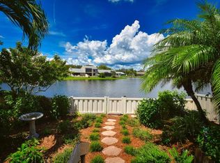 903 San Carlos Ave NE, Saint Petersburg, FL 33702