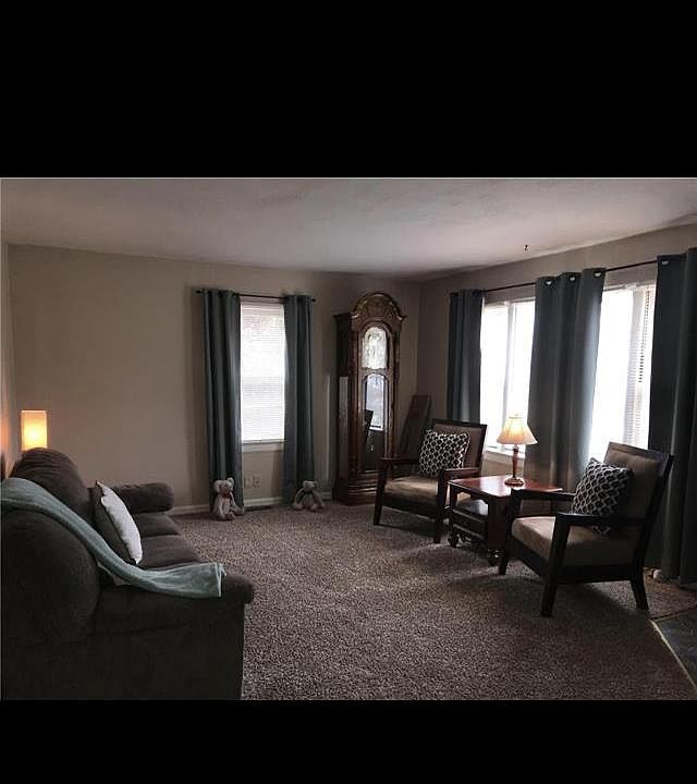 2nd image of 707 W Burton St