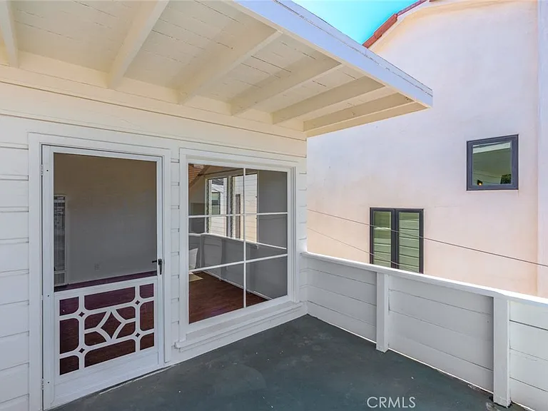 720 Narcissus Ave — Photo 26