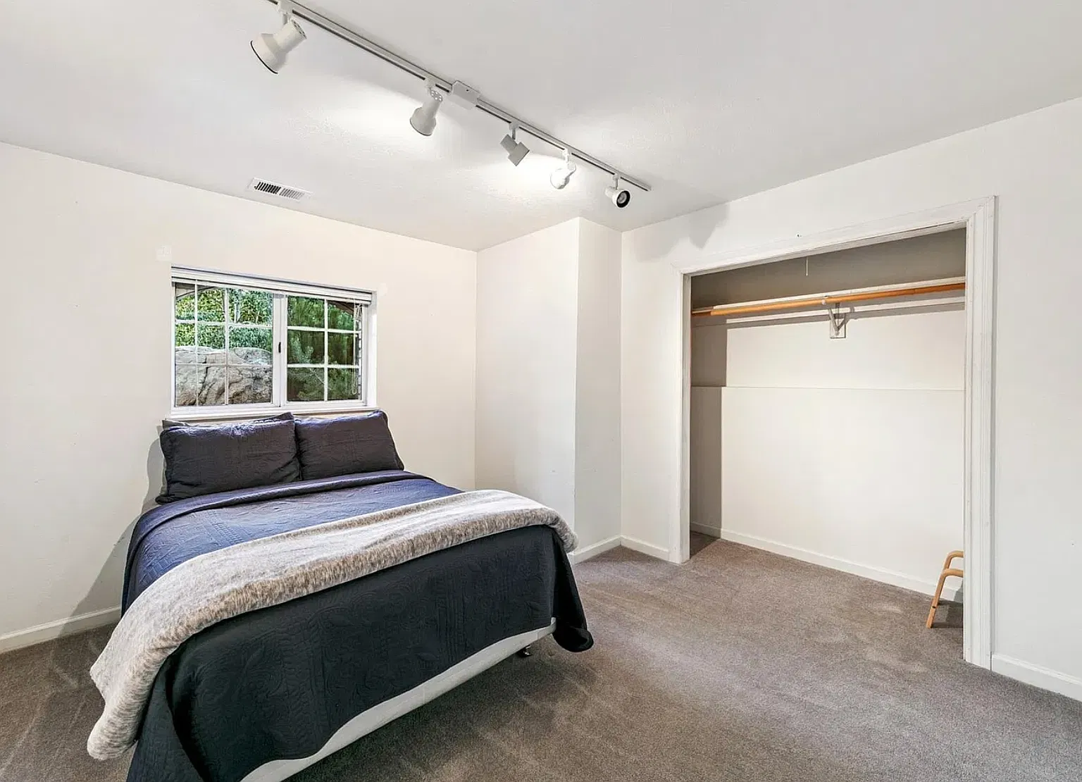2 bed, $3,350 — Photo 4