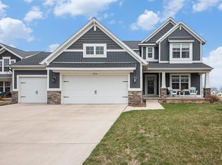 534 Park Place Dr NE, Rockford, MI 49341