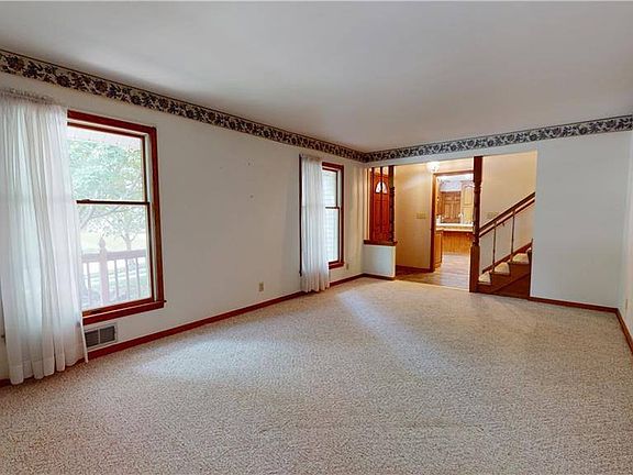 5th image of 9202 W 90th St