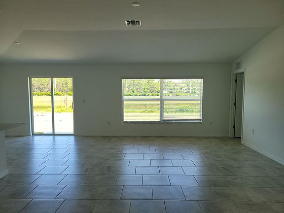 3rd image of 4077 Villa Doria Ct