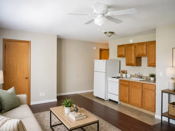200 1st St, 200 1st St APT 6, Excelsior, MN 55331