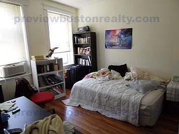 2nd image of 1645 Commonwealth Ave #R11