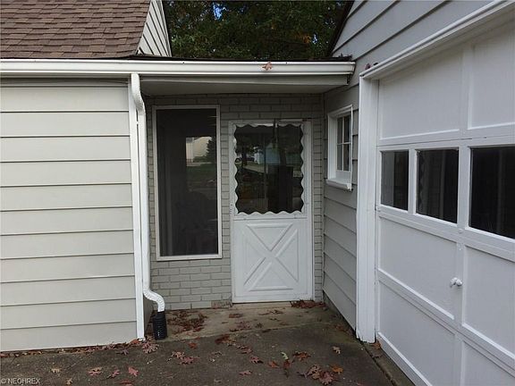 3rd image of 1549 Meadowbrook Ave