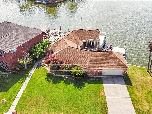 2nd image of 12800 Pelican Boulevard