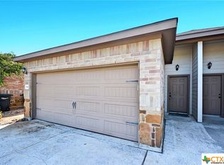 704 Saengerhalle Rd, New Braunfels, TX 78130