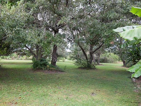 5th image of 2480 Veerasammy St