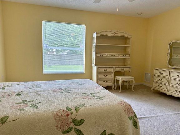3rd image of 2187 SW Cameo Boulevard