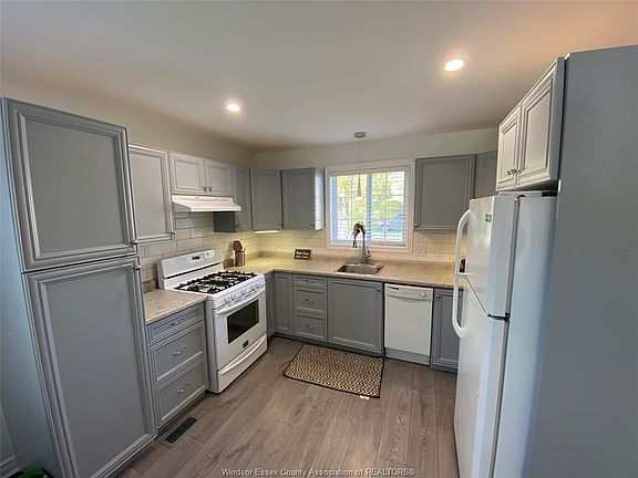 4th image of 812 Cottage Grove Ave