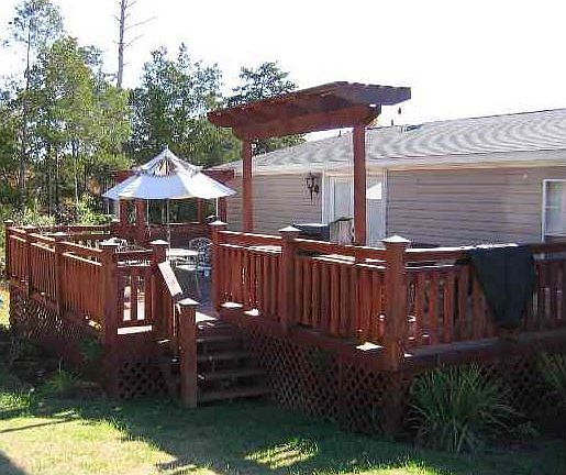 Beautiful redwood deck