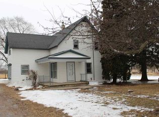 8050 Old E Rd, Omro, WI 54963