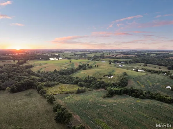 Xx Lantern Rd, La Plata, MO 63549