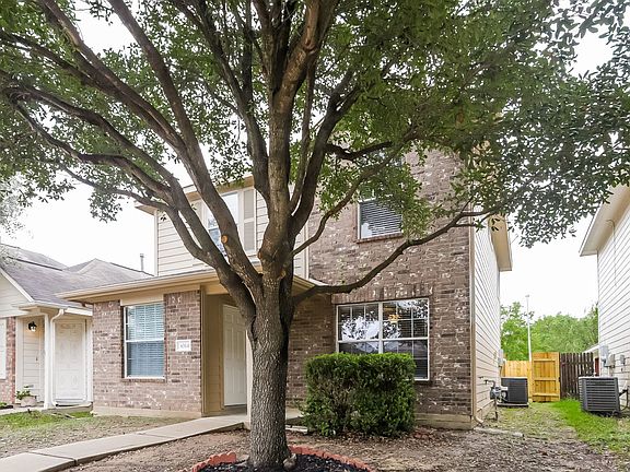 2nd image of 6314 Mountain Pines Ln