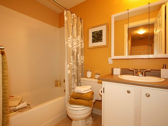 4th image of 12640 NE 144th St APT C104