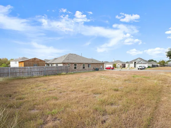 406 Gettysburg Loop, Elgin, TX 78621
