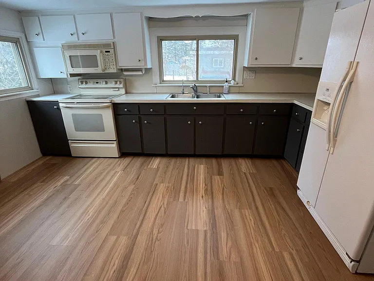 9045 Millward Ave — Photo 6