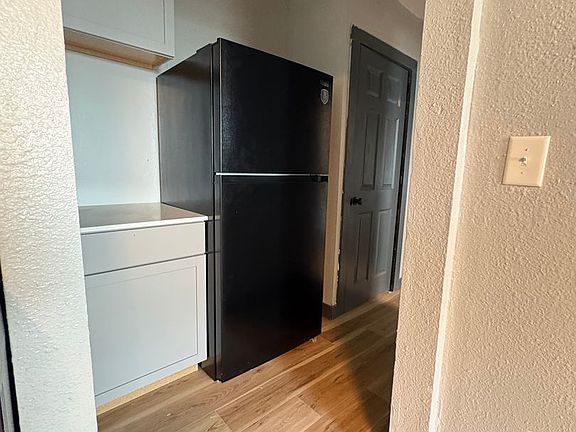4th image of 705 & 705.5 W 3rd St #705