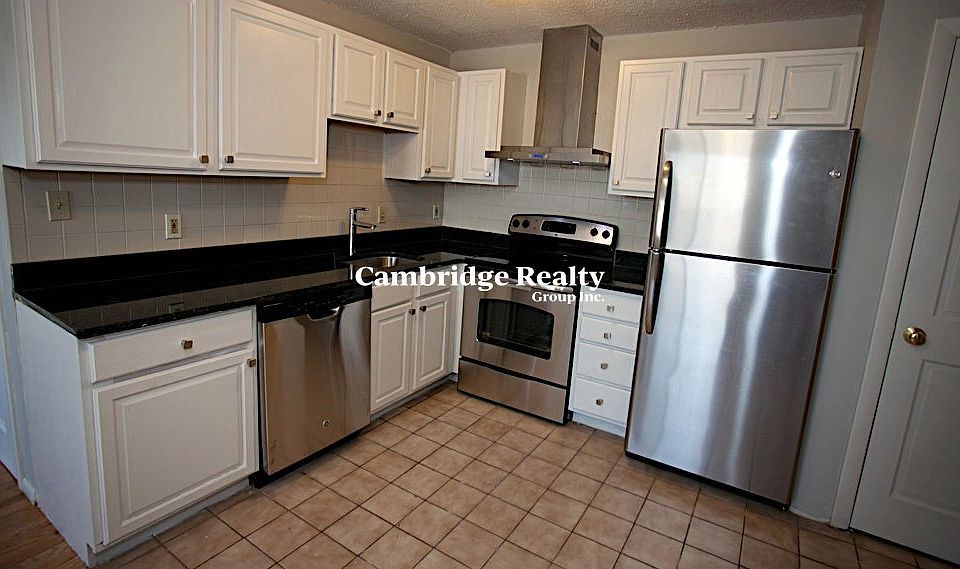 1st image of 14 Murdock St #3-2T