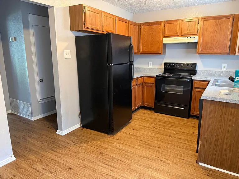 5907 Shadydell Dr #5907 — Photo 7