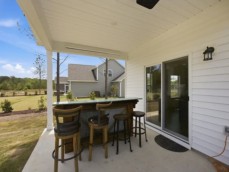 315 Enfield Dr — Photo 39
