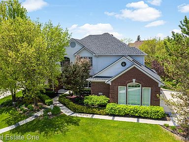 1112 Waycroft Ct Rochester Mi 48307 Zillow