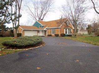 1514 N Lake Pkwy, Carpentersville, IL 60110