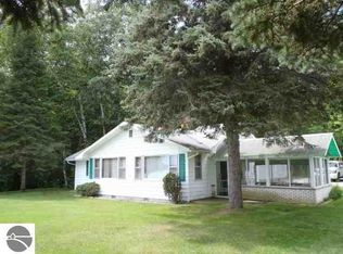 1085 NW Torch Lake Dr, Kewadin, MI 49648