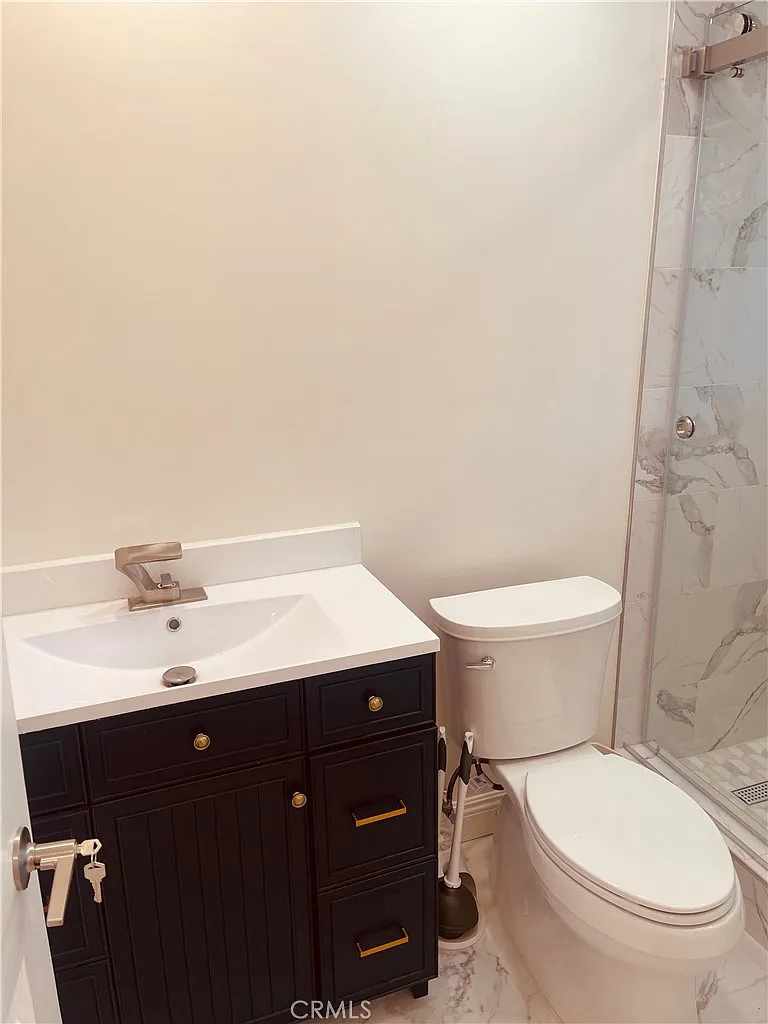 3 bed, 1150 sqft, $3,200 — Photo 3