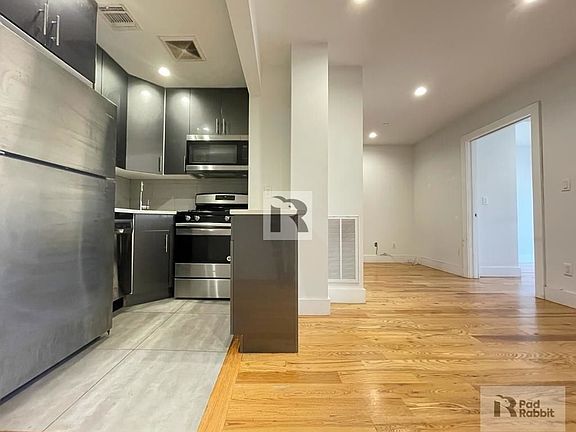 2nd image of 1552 Myrtle Ave #3D